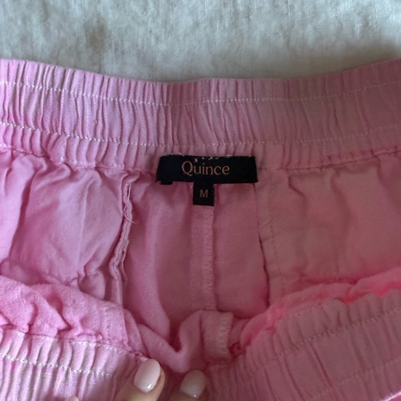 Women’s quince linen shorts pink - Picture 2 of 3